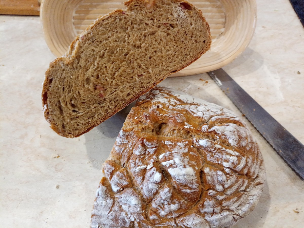 Einfaches Bauernbrot Rezept: verträgliches Brot – im Gusstopf selbst&nbsp;gebacken